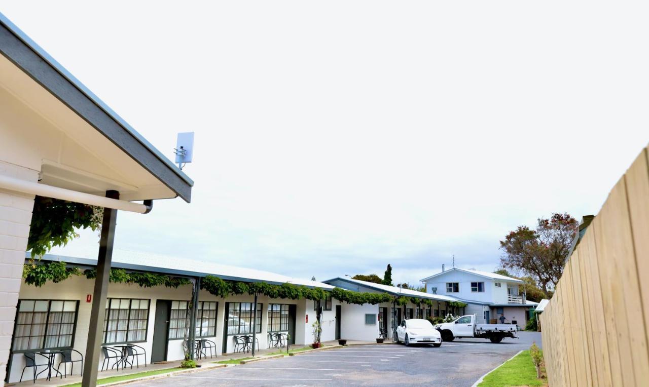 Guichen Bay Motel Роуб Екстериор снимка