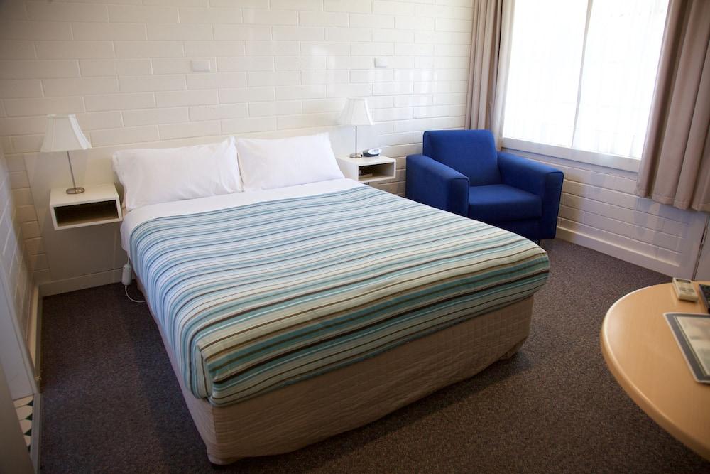 Guichen Bay Motel Роуб Екстериор снимка