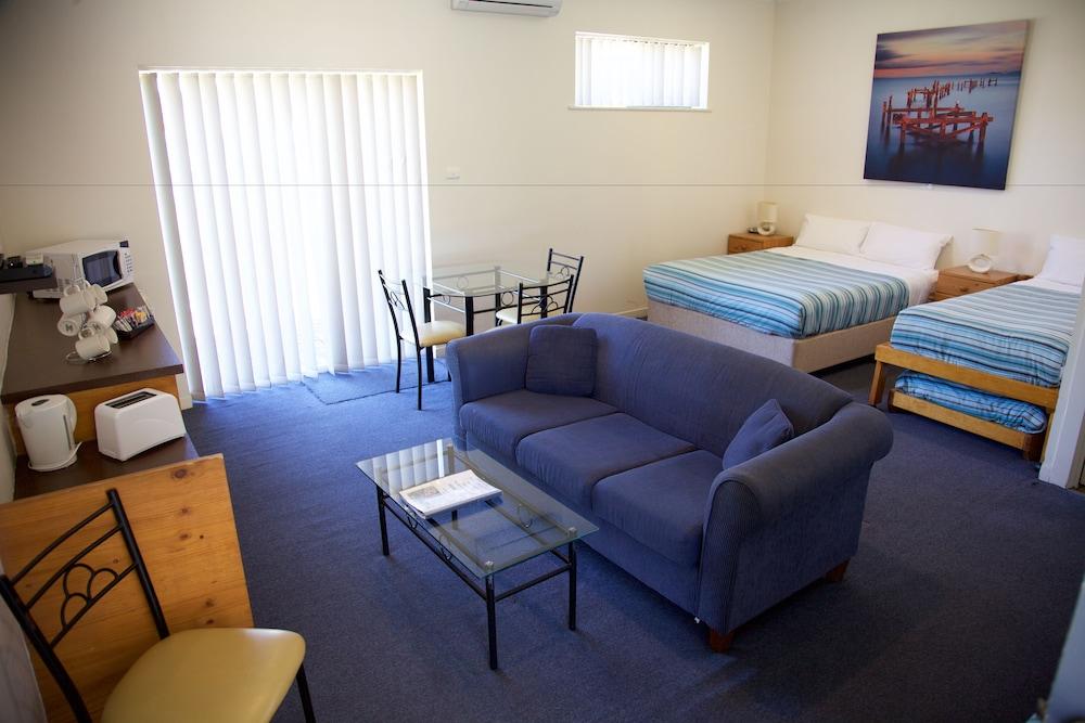 Guichen Bay Motel Роуб Екстериор снимка